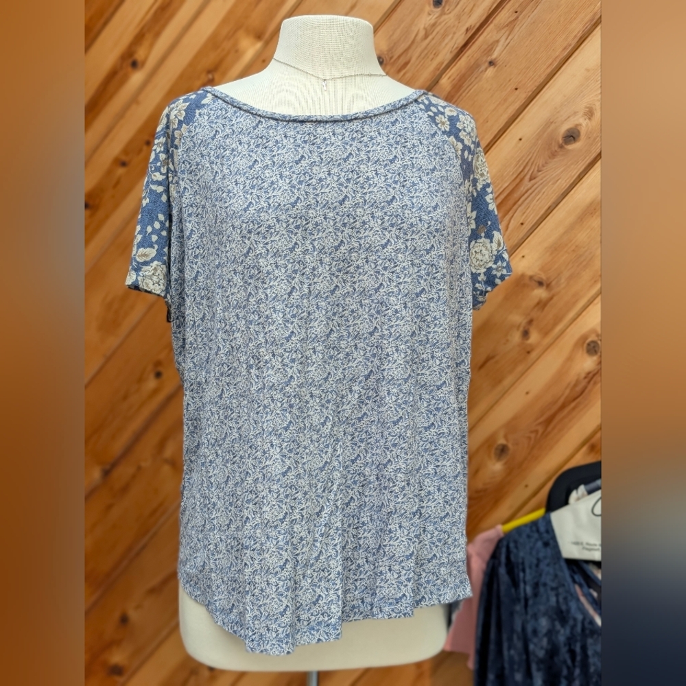 Lucky Brand Blue Floral Short Sleeve Top